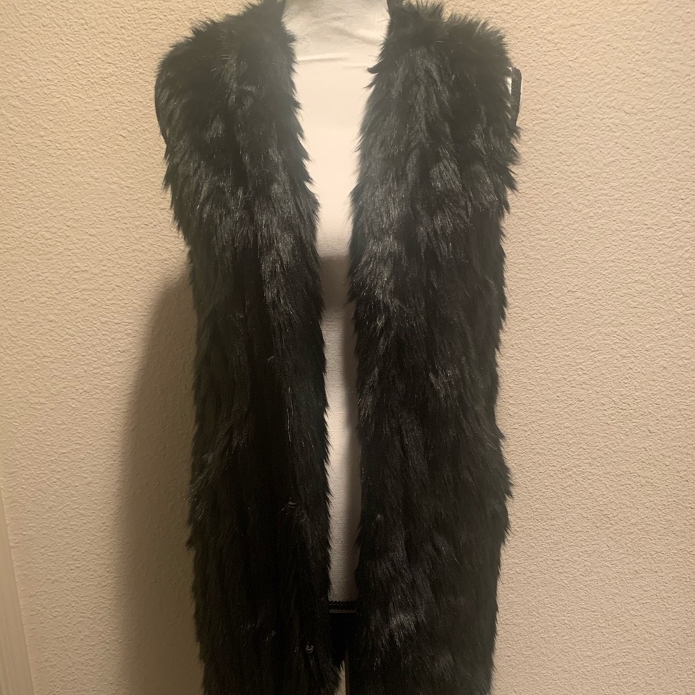 *Closet Clear Out Sale* NWT John + Jenn black faux fur winter vest